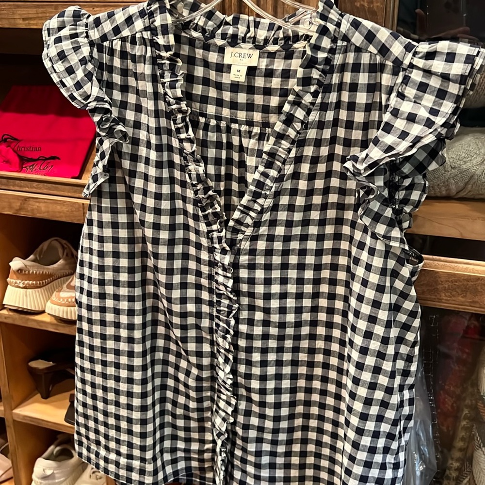 Sleeveless blouse